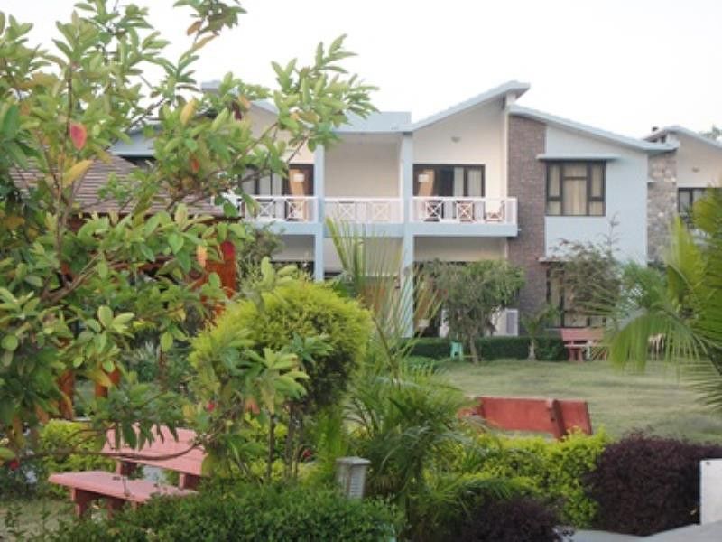 Anand Corbett Aamod Resort & Spa Corbett National Park エクステリア 写真